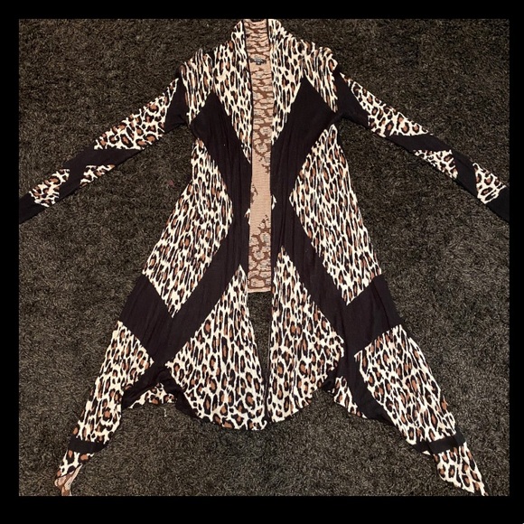 Women's XOXO Cardigan Size Medium - Picture 1 of 1